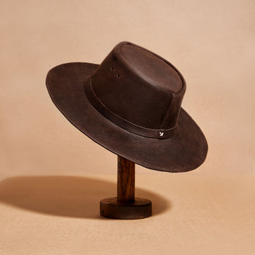 Chocolate leather waxed hat